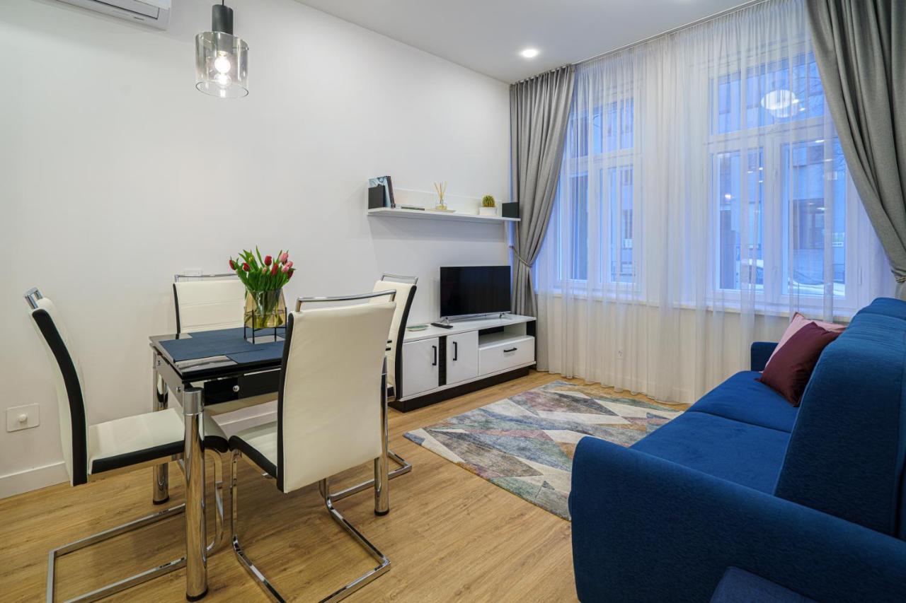 Moder Chic Apartment In Center-Prime Rentals 考纳斯 外观 照片