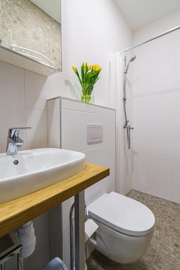 Moder Chic Apartment In Center-Prime Rentals 考纳斯 外观 照片