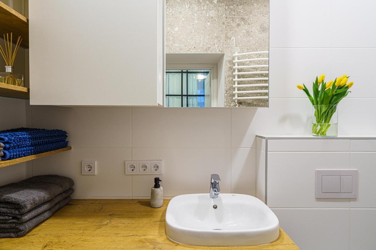 Moder Chic Apartment In Center-Prime Rentals 考纳斯 外观 照片